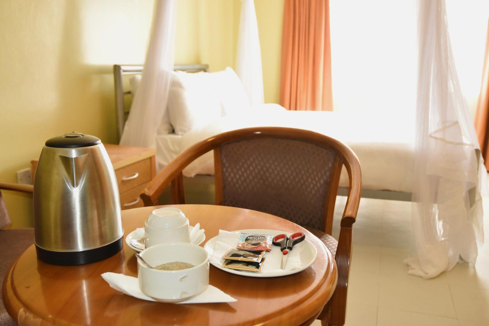 Wagon Wheel Hotel Элдорет Экстерьер фото