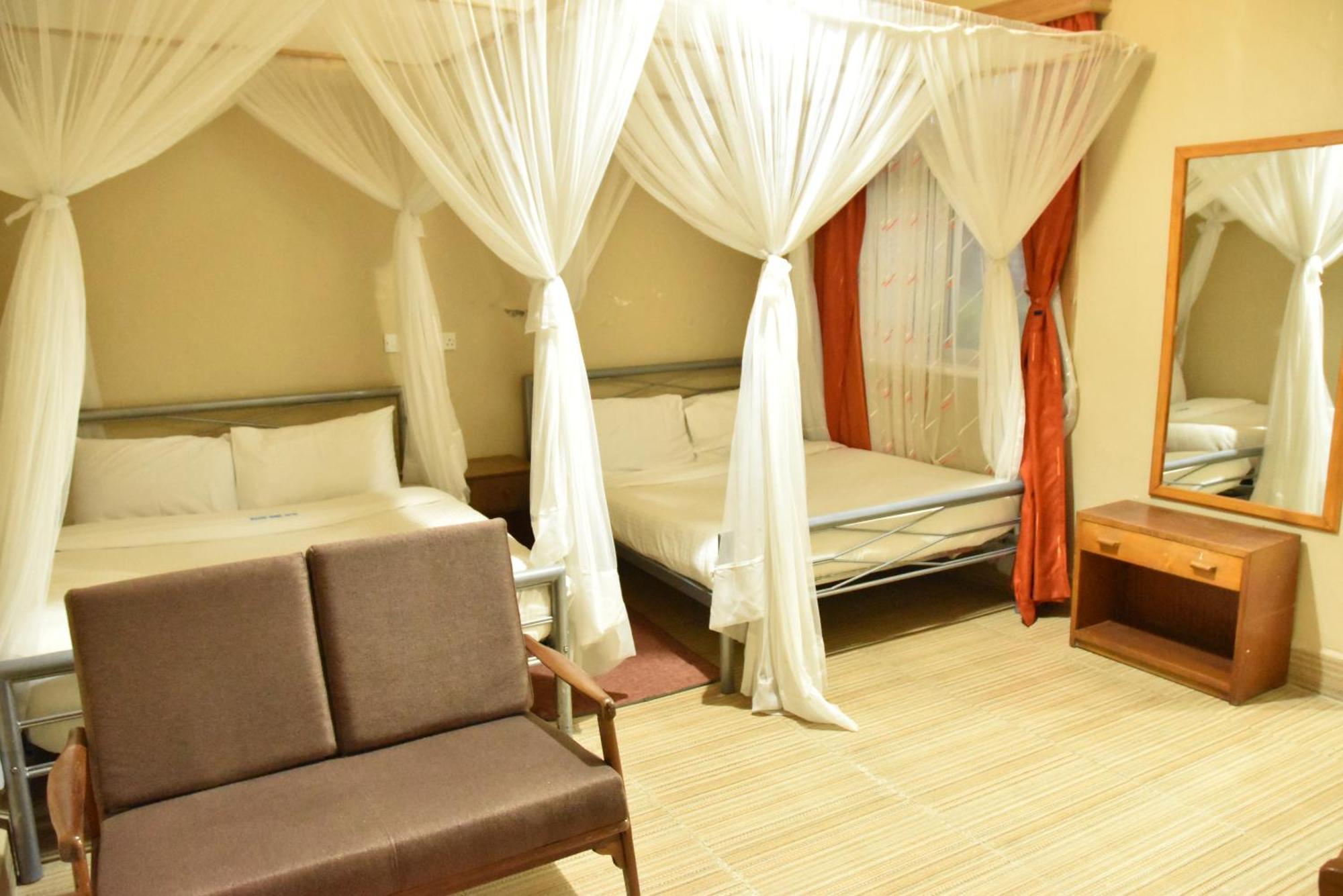 Wagon Wheel Hotel Элдорет Экстерьер фото