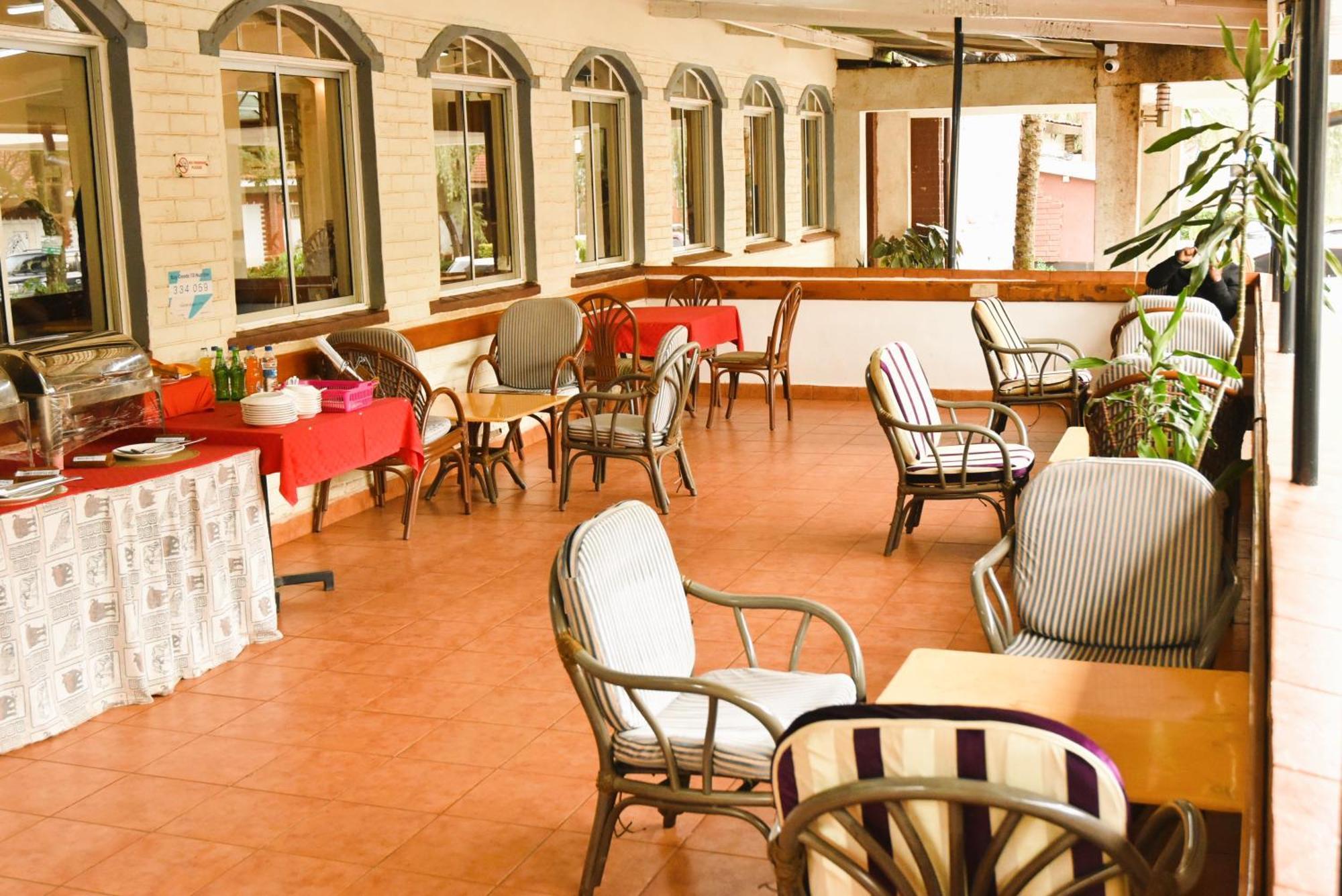Wagon Wheel Hotel Элдорет Экстерьер фото