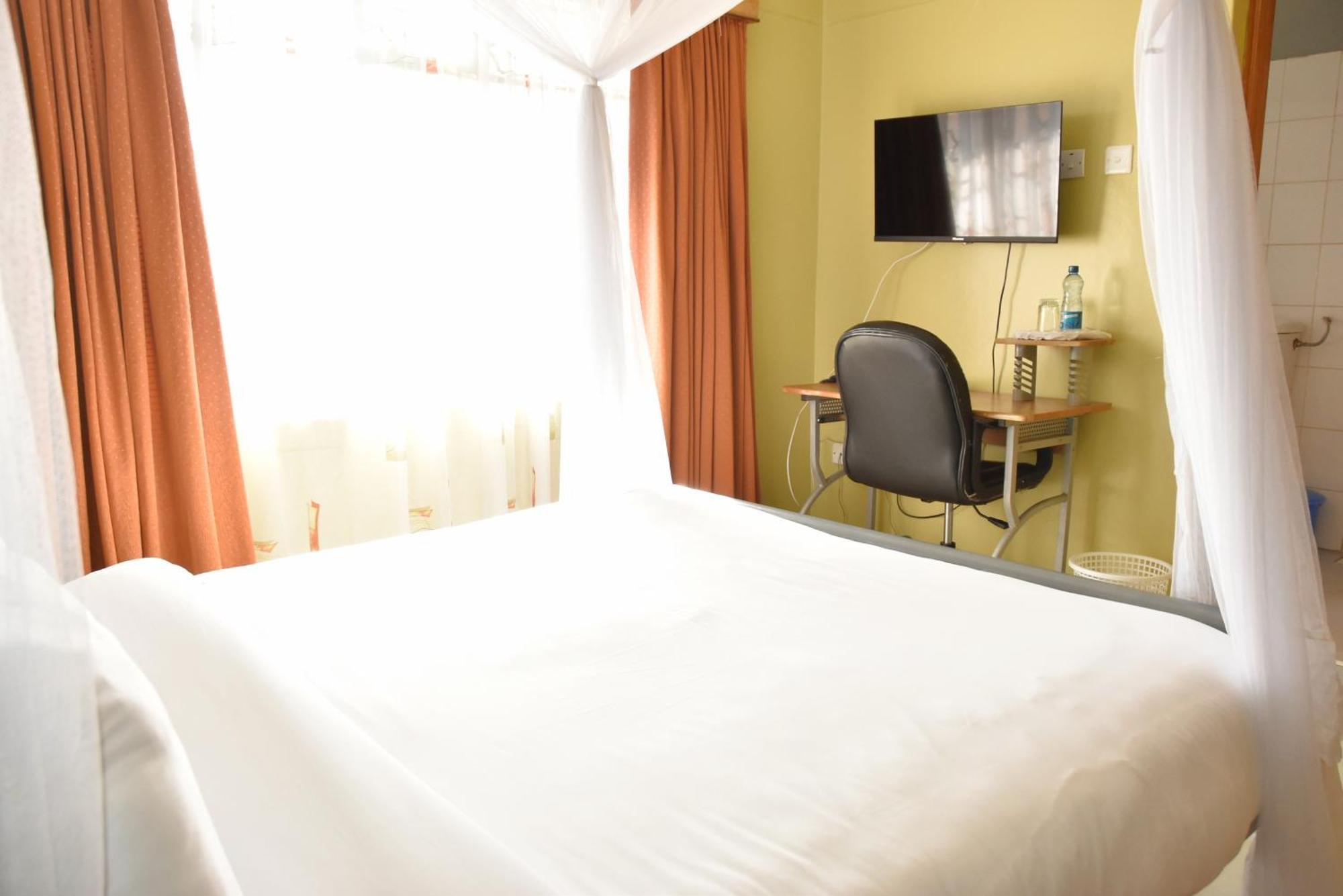 Wagon Wheel Hotel Элдорет Экстерьер фото