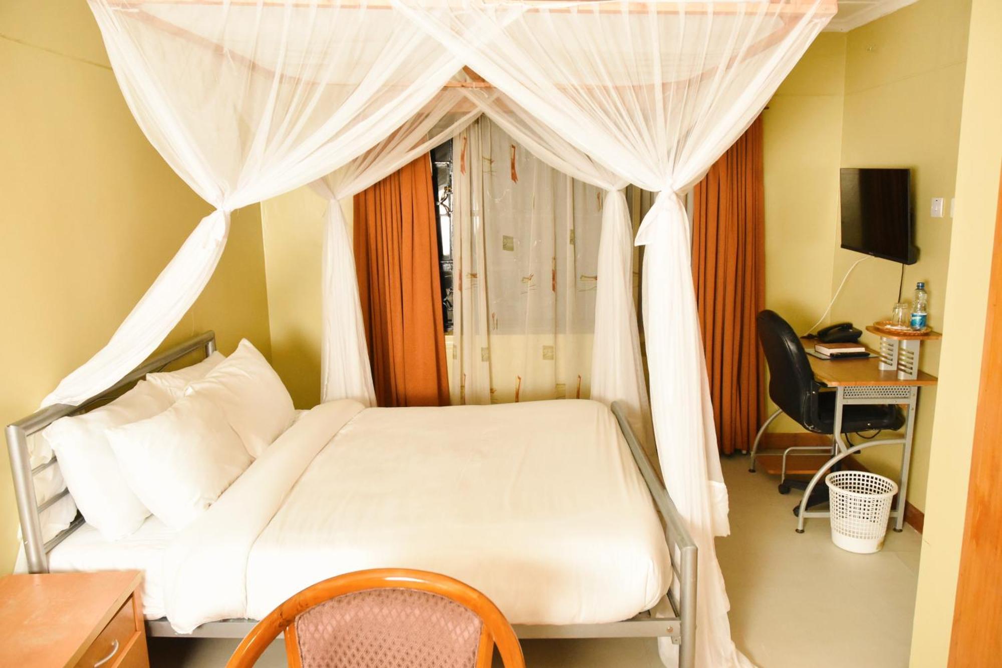 Wagon Wheel Hotel Элдорет Экстерьер фото